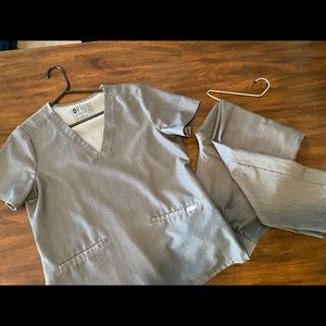 Figs scrubs $50 set size medium